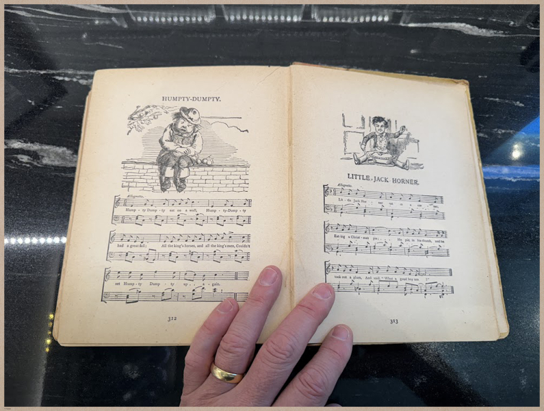 E704 - Mother Goose Nursery Rhymes - 5047