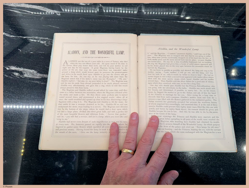 E728 - Aladdin - i7158